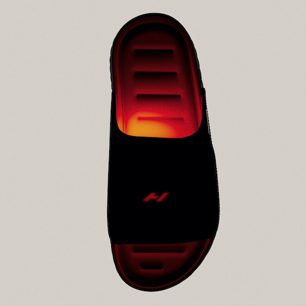 Red sole Hyperslide with ribbed footbed texture